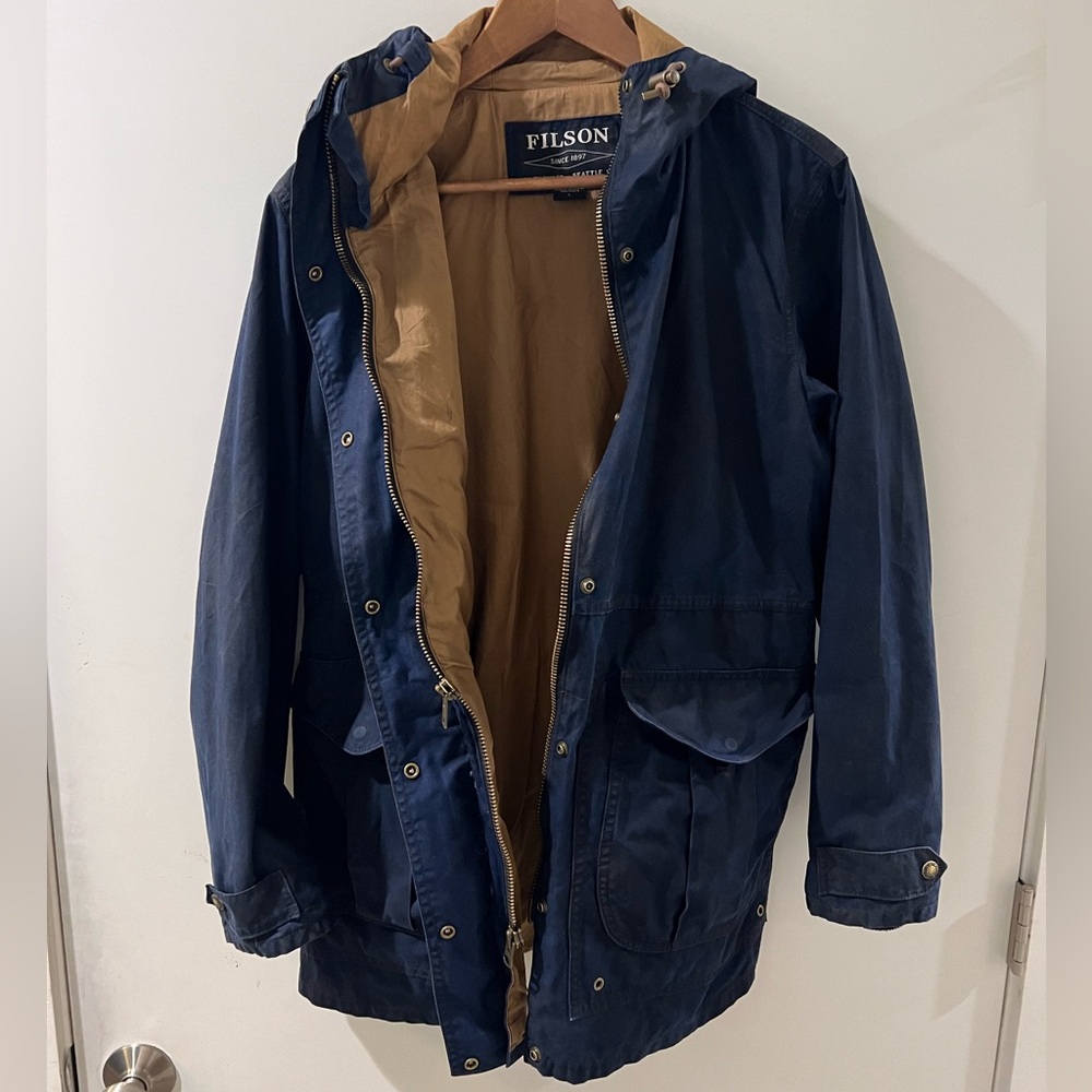 Women’s Filson Pinedale All Season Rain Jacket in Navy color, Size L